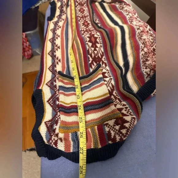 Colorful Striped Knit Vest - Picture 4 of 6